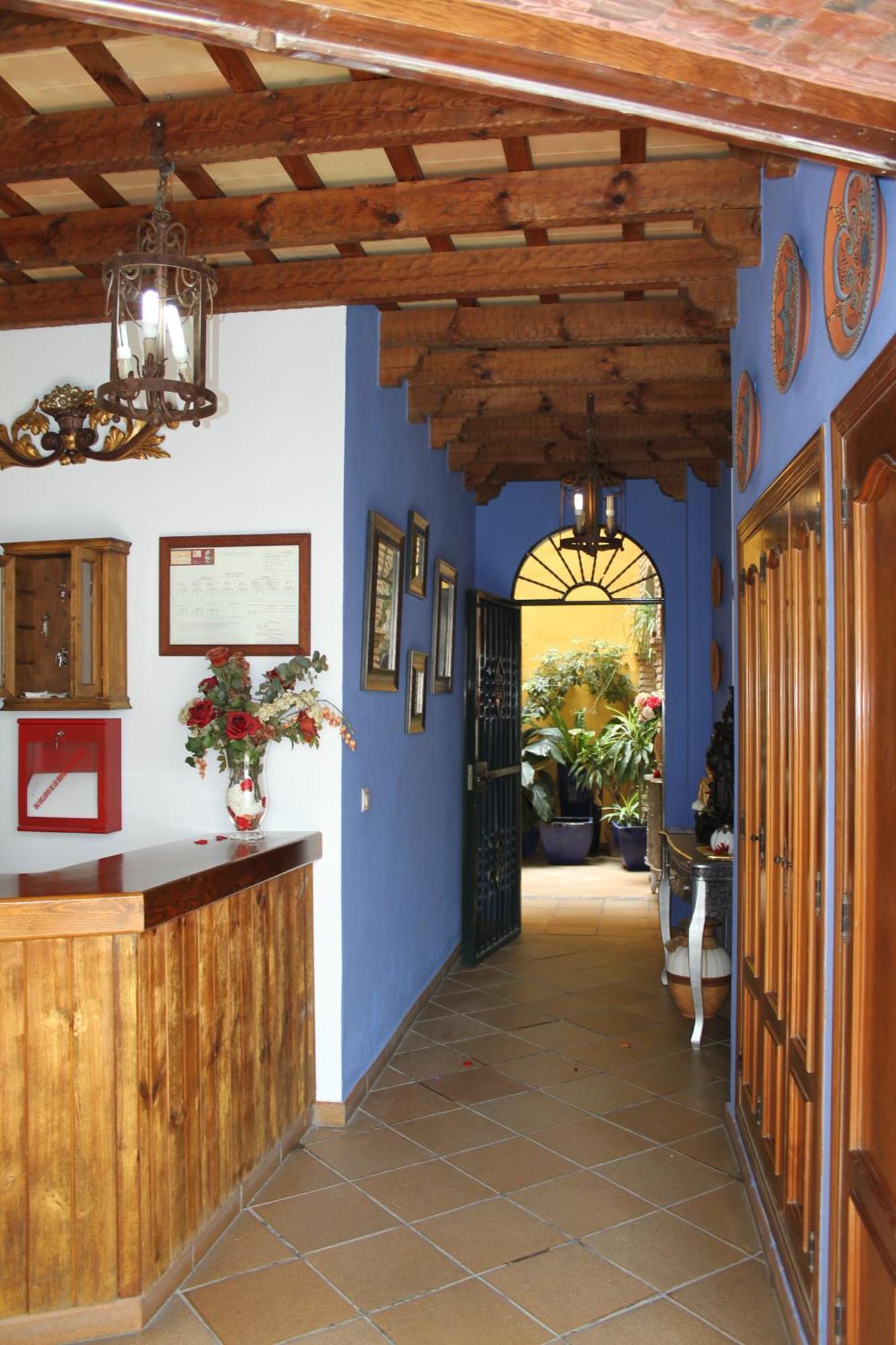 Hostal Lojo โกนิล เด ลาฟรอนเตรา ภายนอก รูปภาพ